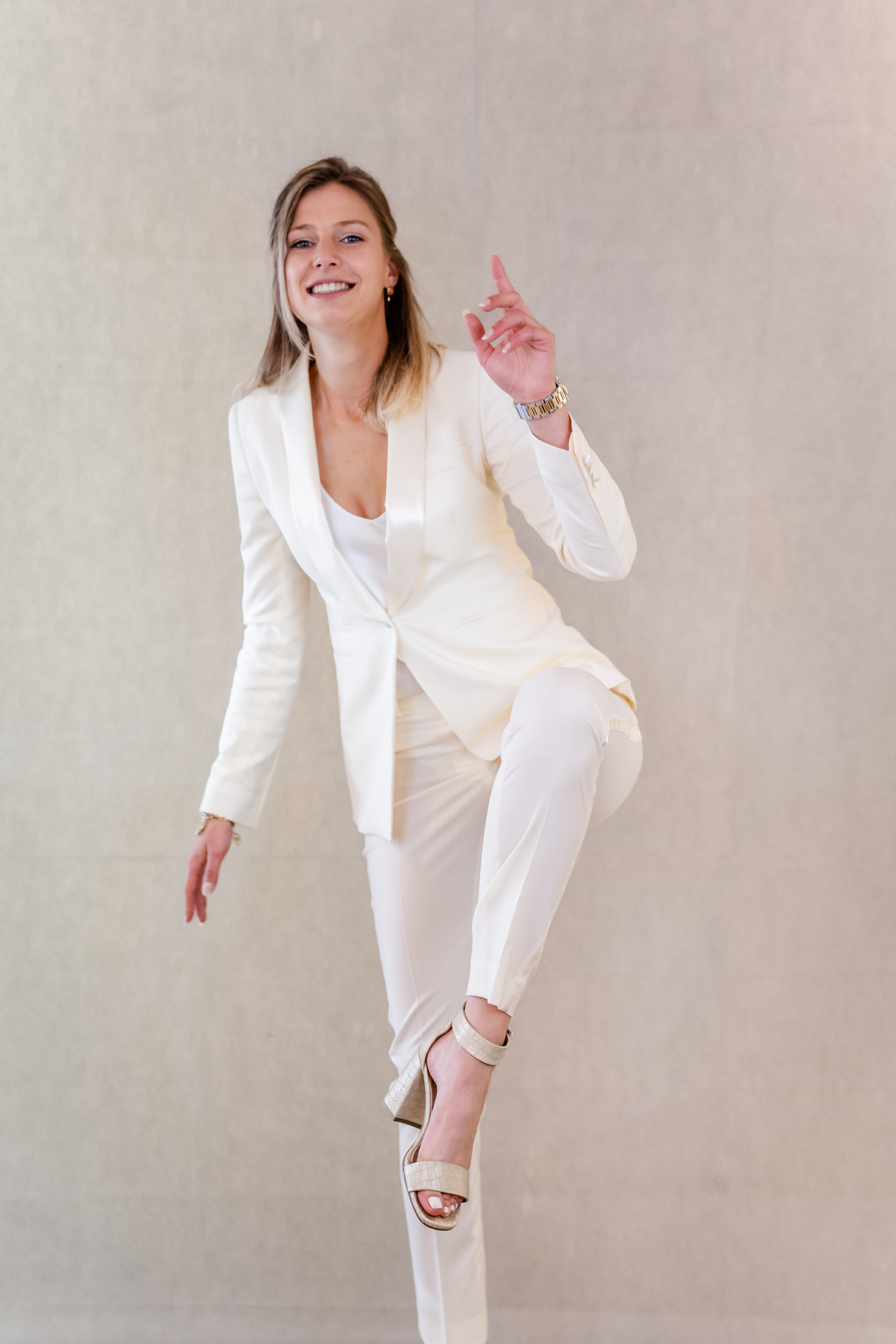 calcium Clan Noord Amerika Dames smokingpak off white – NAN – Stijlvolle zakelijke kleding voor  vrouwen met ambitie