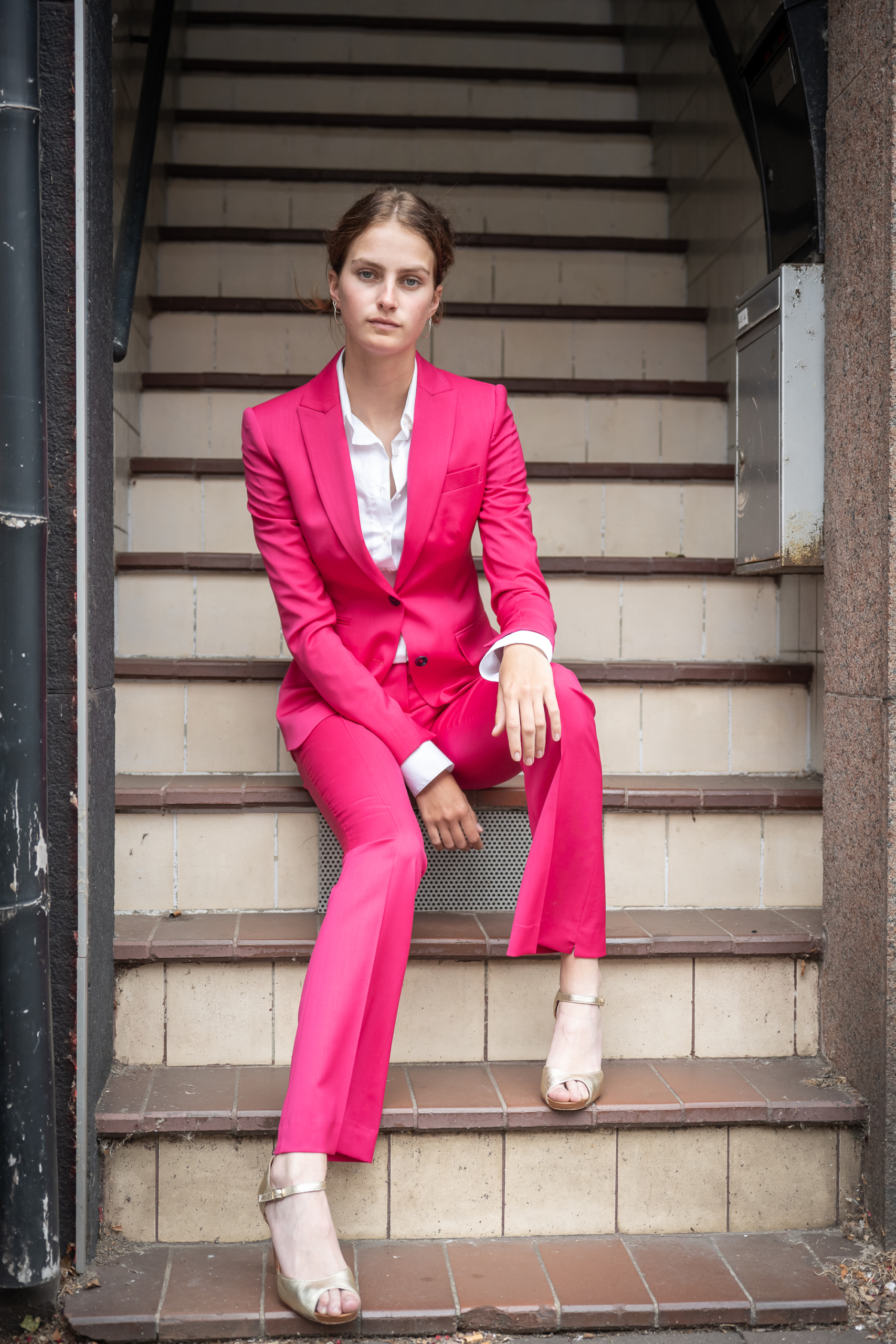 lijst Robijn deur Damespak fuchsia – NAN – Stijlvolle zakelijke kleding voor vrouwen met  ambitie